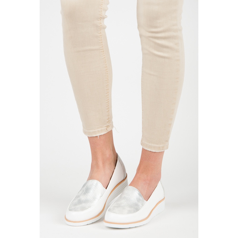 Vices Schuhe mit Lastermuster grau weiß 1