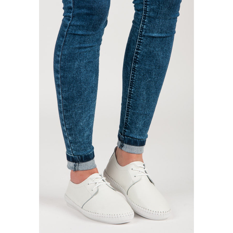 Vinceza Leichte Turnschuhe zum Binden weiß 1