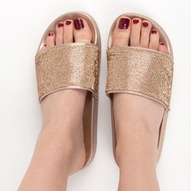 Girlhood Goldene Hausschuhe mit Kristallen 1