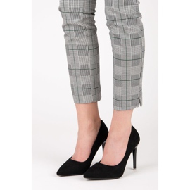 Schwarze High-Heels 1