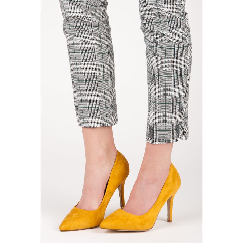 Gelbe Wildlederabsätze 2