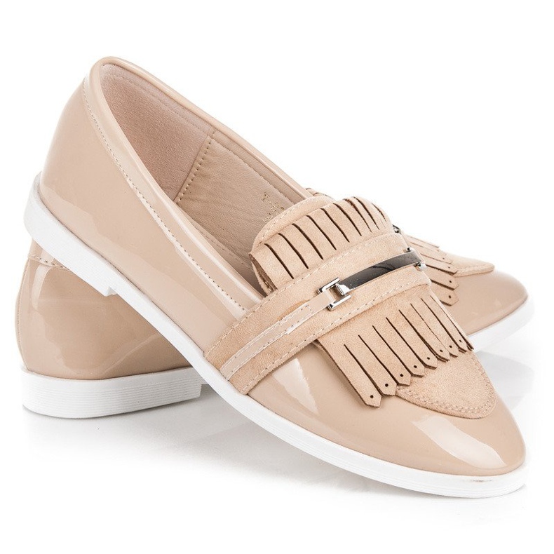 Ideal Shoes Beige lackierte Loafer 2