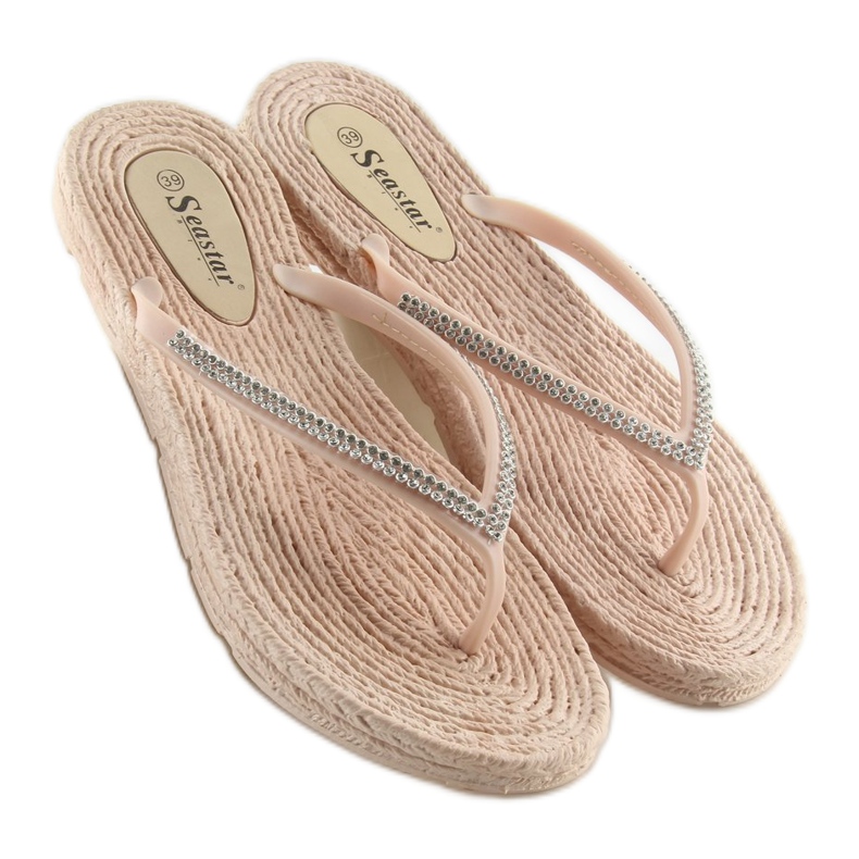 CK40P Nelkenbeige Gummi-Flip-Flops 1