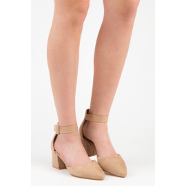 Wildledersandalen mit niedrigem Absatz braun 1