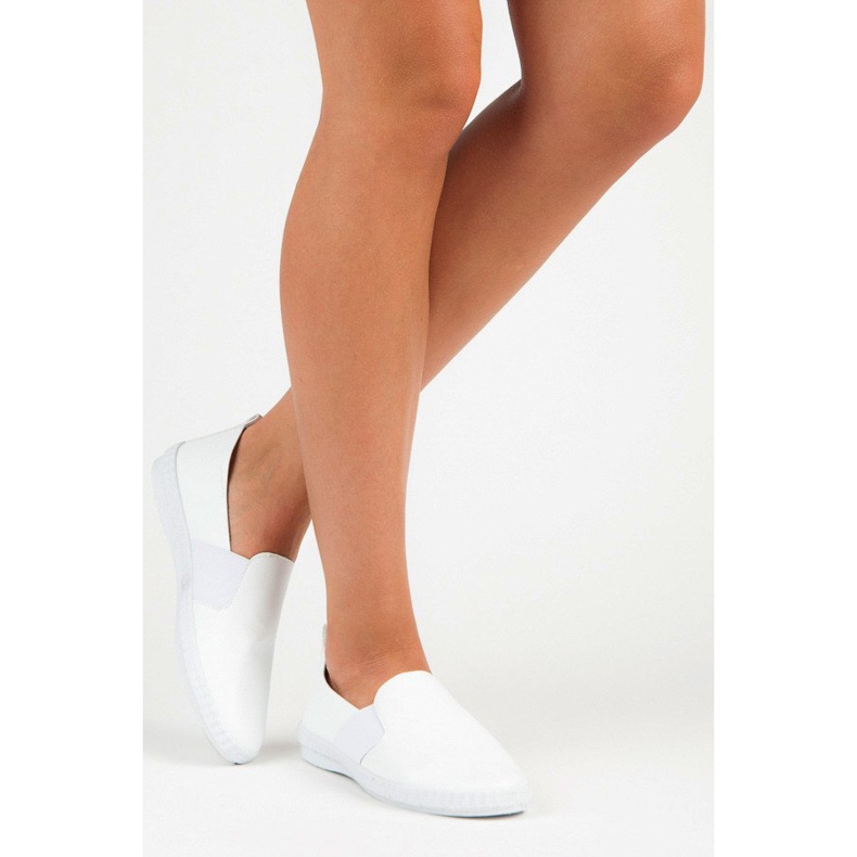 Weiße MCKEYLOR Slipper 2