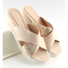 Rosa Pantoffeln auf niedrigem Keilabsatz Rosa Y-8219 Rosa 2