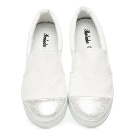 Balada Slip on Modestil weiß 2