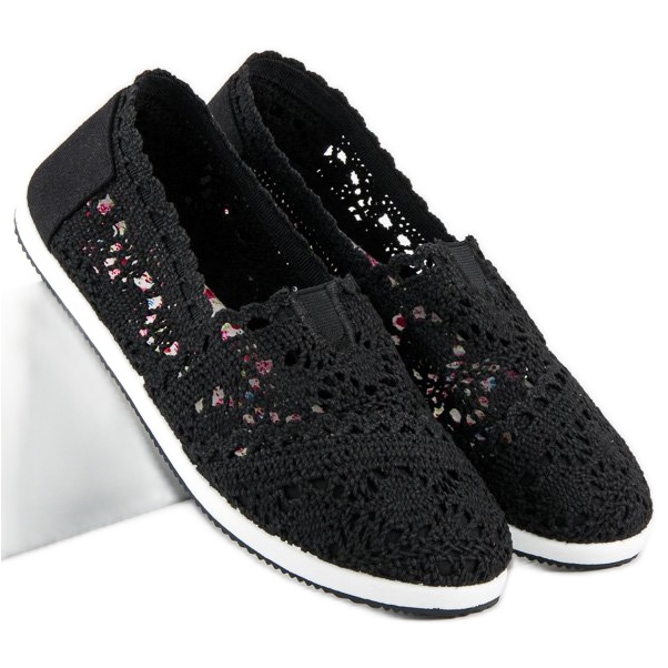 Ballerinas aus schwarzer Spitze 1