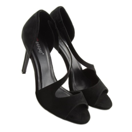 Schwarze asymmetrische Pumps C90 schwarz 2