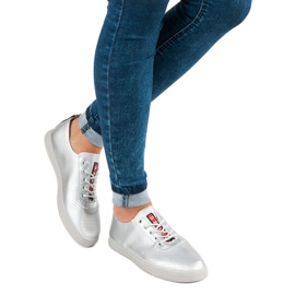 Silberne Turnschuhe mit durchbrochener Arbeit grau 1