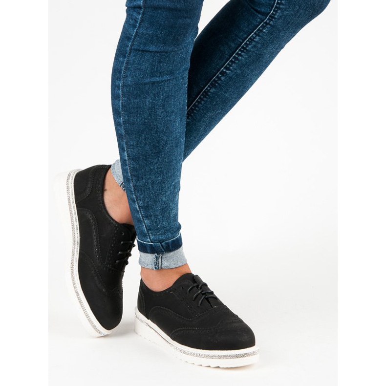 Ideal Shoes Schwarze Schnürschuhe 2