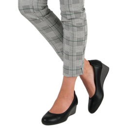 Pumps am VINCEZA Keil schwarz 1