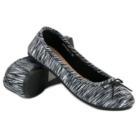 McKey Ballerinas aus geripptem Textil schwarz 2