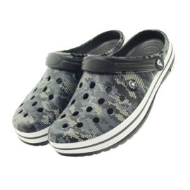 American Club Kroks Clogsy Pantoffeln Camo-Sandalen schwarz grau grün 4