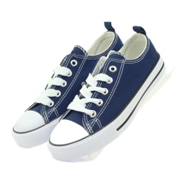 Marineblaue, gebundene Turnschuhe von American Club 4