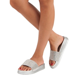 Silberne Hausschuhe mit Kristallen grau 2