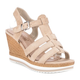 Beige Keilsandalen 1