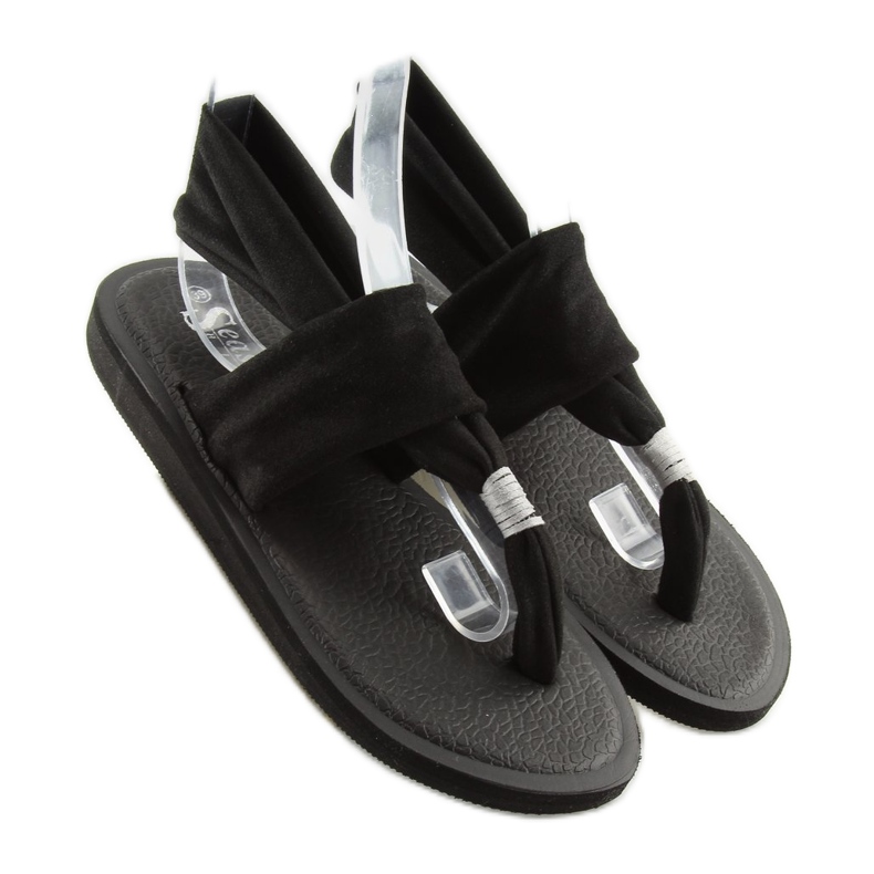 Schwarze Flip-Flops aus schwarzer Baumwolle 1