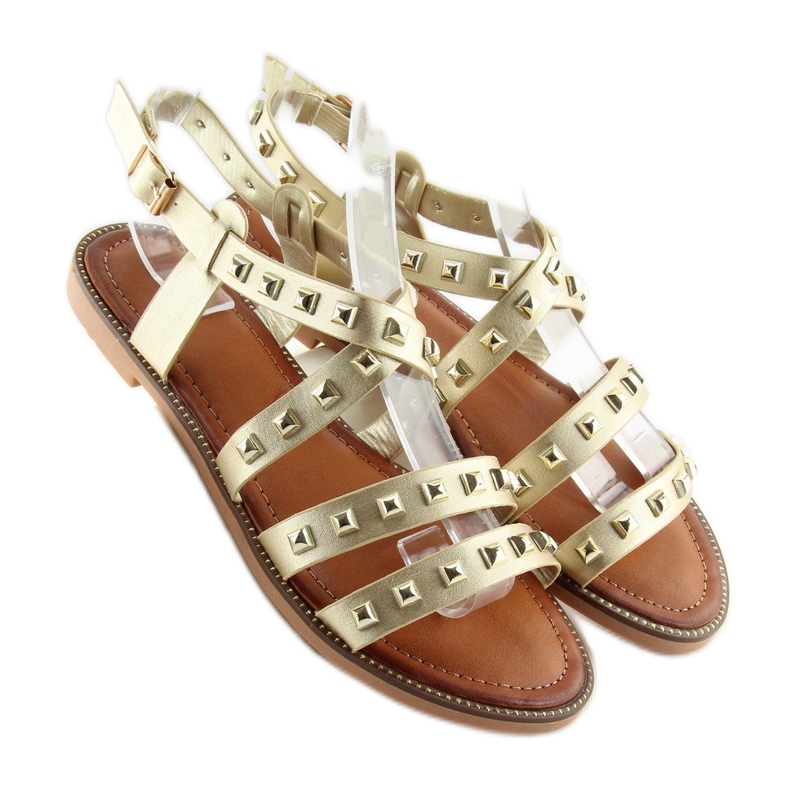 Sandalen mit goldenen Nieten M-520 Gold 2