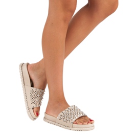 Rockbeige Hausschuhe 1