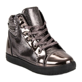 Gebundene Turnschuhe braun 1