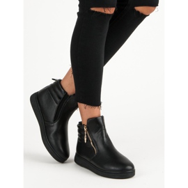 Schwarze Turnschuhe über dem Knöchel 1