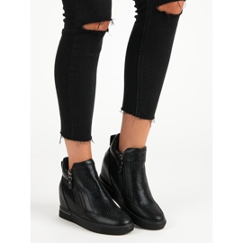 Turnschuhe am Reißverschluss schwarz 2