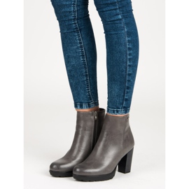 Filippo Graphitstiefel am Pfosten grau 1