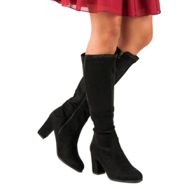 Schwarze Wildlederstiefel 2