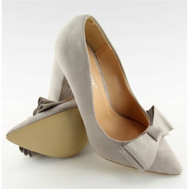 Pumps am grauen Pfosten SY42 Grey 2