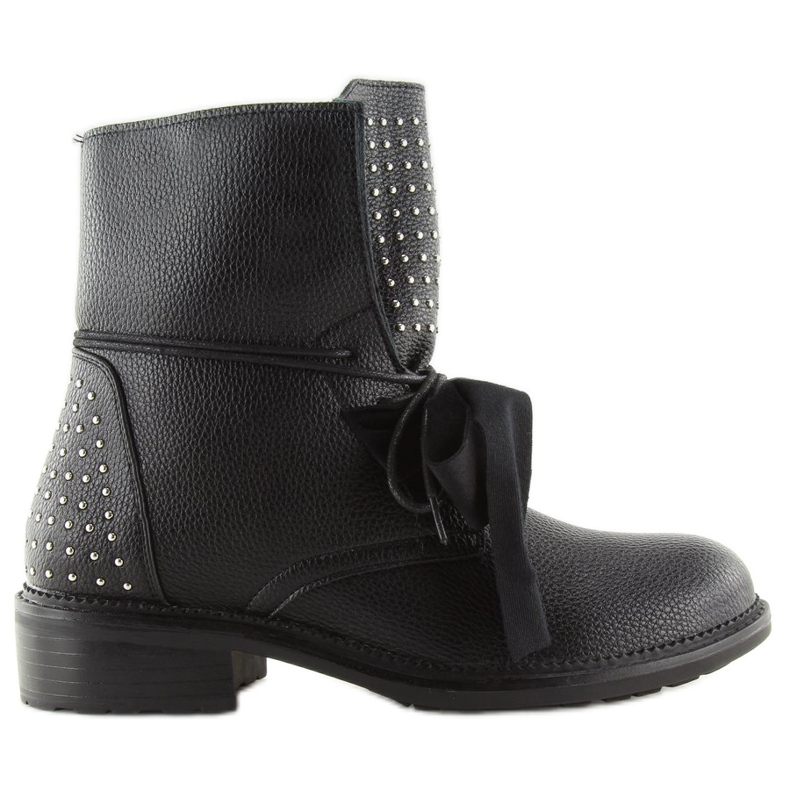 Arbeiter mit einer samtschwarzen schwarzen Schleife 1