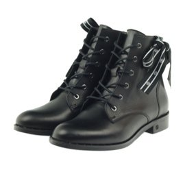 Stiefel verziert mit Schleife und Badura-Nieten schwarz 3