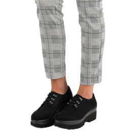 Schwarze Wildlederschuhe 1