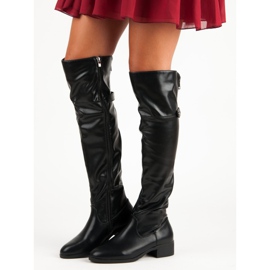 Schwarze, oberschenkelhohe Stiefel mit Reißverschluss 1