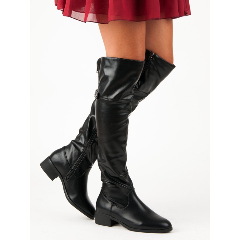 Schwarze, oberschenkelhohe Stiefel mit Reißverschluss 2