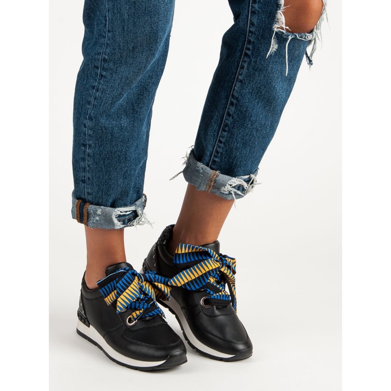 Modische gebundene Sneaker schwarz 1