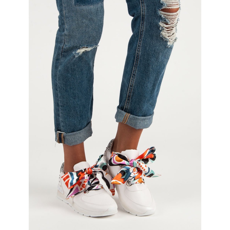 Modische gebundene Sneaker weiß 1