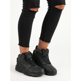 Schwarze Stiefel über dem Knöchel 2