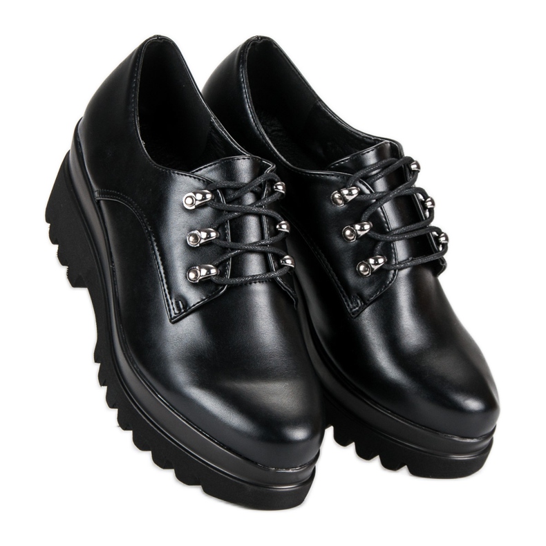 Gebundene Damenschuhe schwarz 1