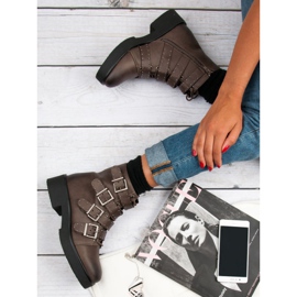 Corina Braune Arbeiterstiefel 1