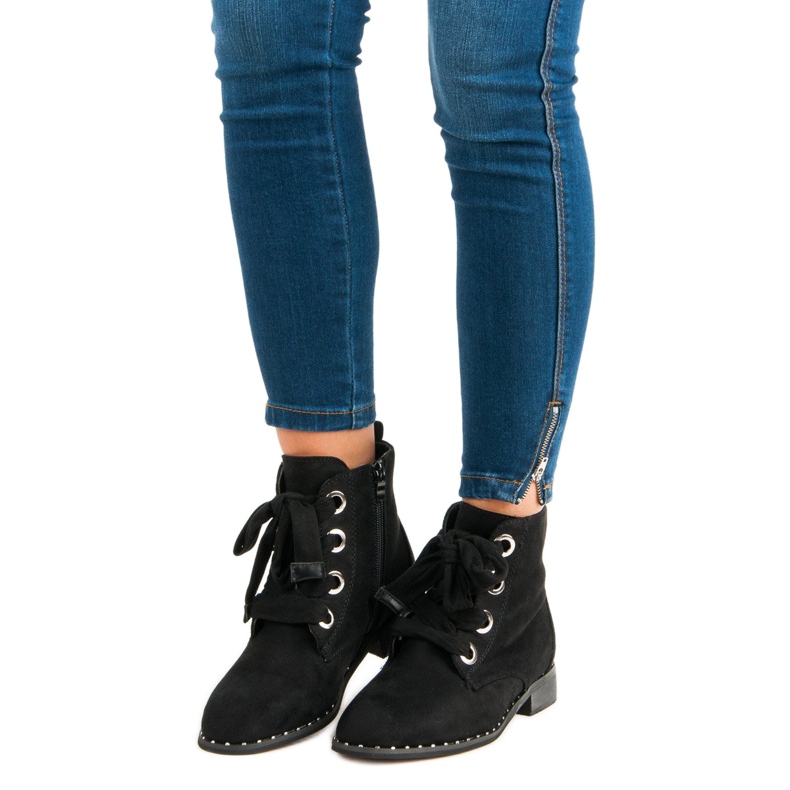 Schnürstiefel aus Wildleder schwarz 1