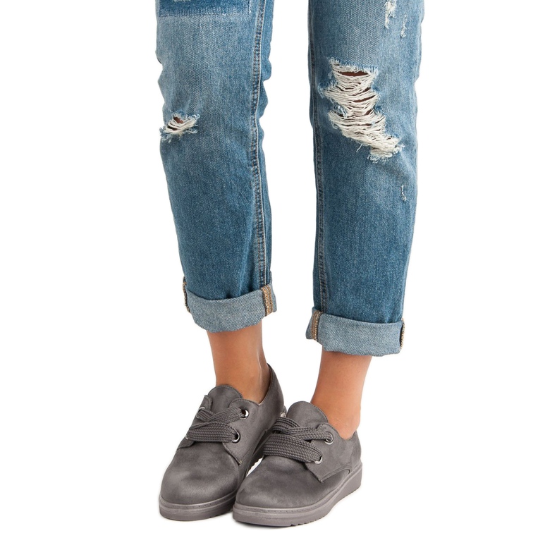 Schnürsneaker aus Wildleder grau 1