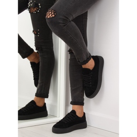 Black AX03 Schwarze Sneakers auf einer hohen Sohle 1