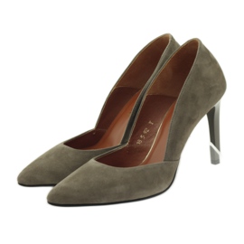 Pumps auf einem hohen Absatz Neścior 092 braun 3