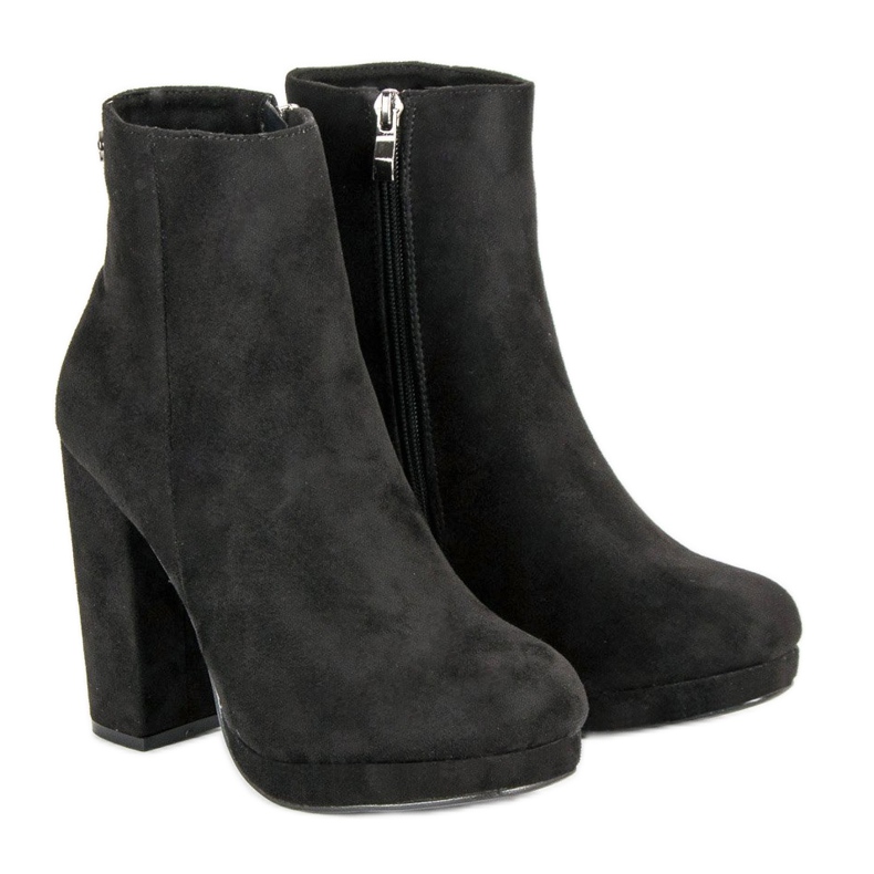 Small Swan Klassische Stiefel auf der Post schwarz 1