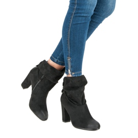 Wildlederstiefel am VINCEZA Pfosten schwarz 2