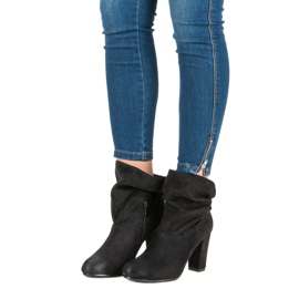 Wildlederstiefel am VINCEZA Pfosten schwarz 1