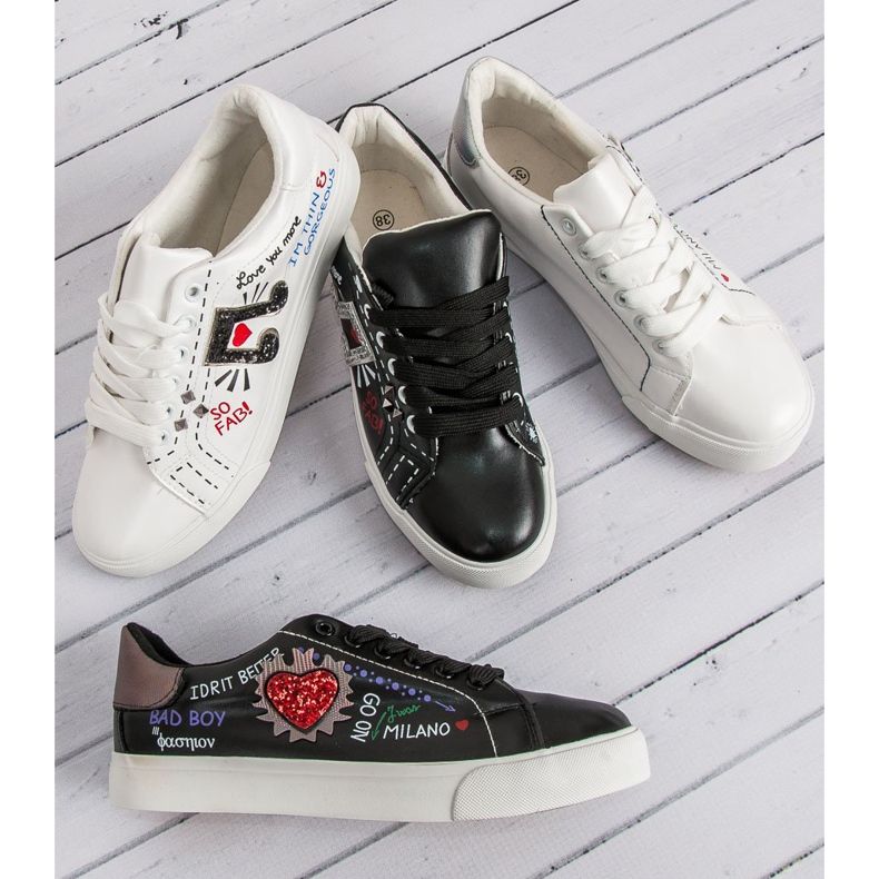 Schwarze Sneaker mit Print 1