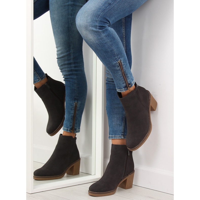 Grau Hochhackige Stiefel 7B670 Grau 2