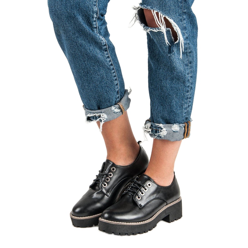 Modische Schnürschuhe schwarz 1